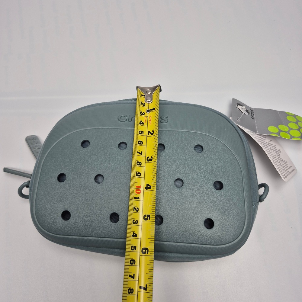 Crocs Classic Zippered Belt Bag Fanny Pack Pond Teal Blue 211701-3YO unisex - Picture 7 of 8